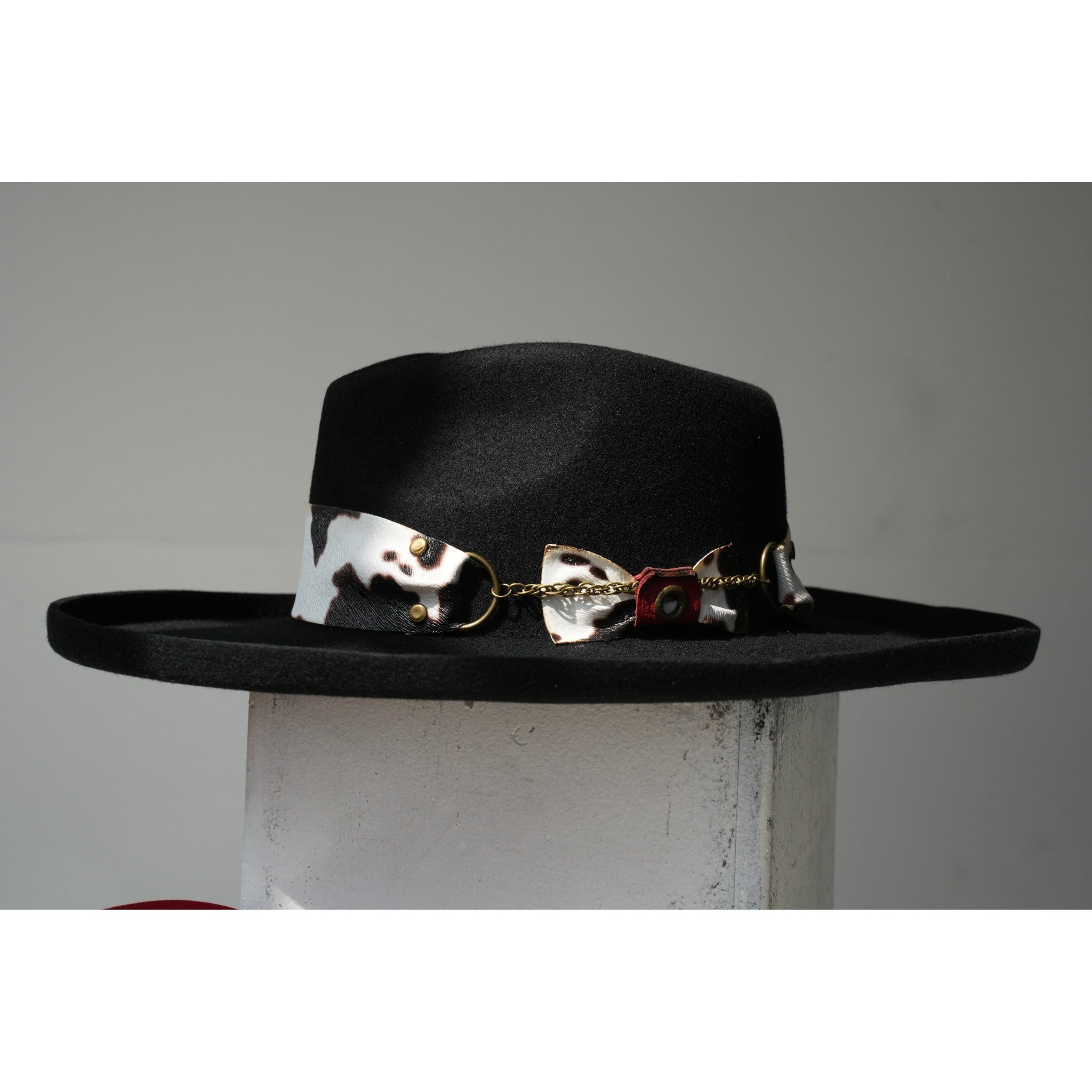 “The Rush Street” — Cowhide & Chain Edition